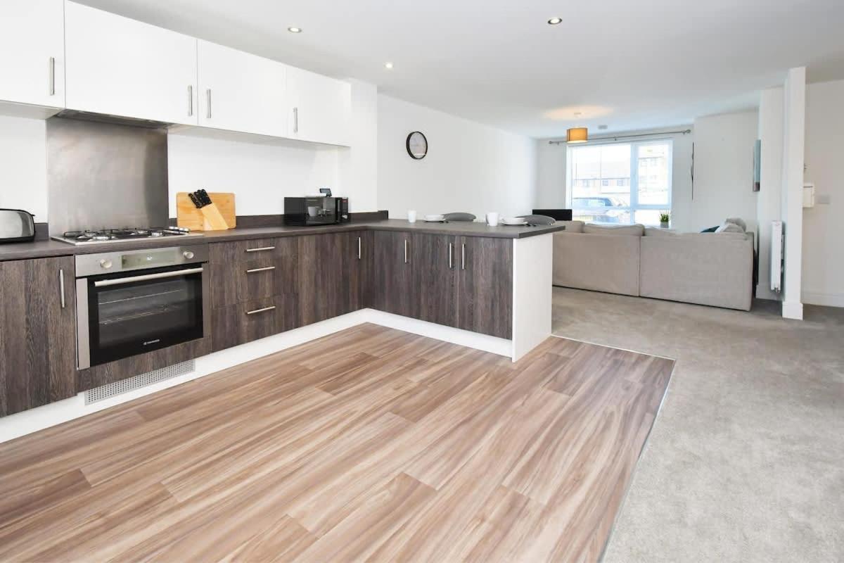 Regal House By True Stays - 3 Bedroom House In Stoke-On-Trent Stoke-on-Trent Exterior foto