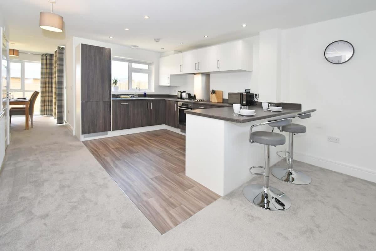 Regal House By True Stays - 3 Bedroom House In Stoke-On-Trent Stoke-on-Trent Exterior foto