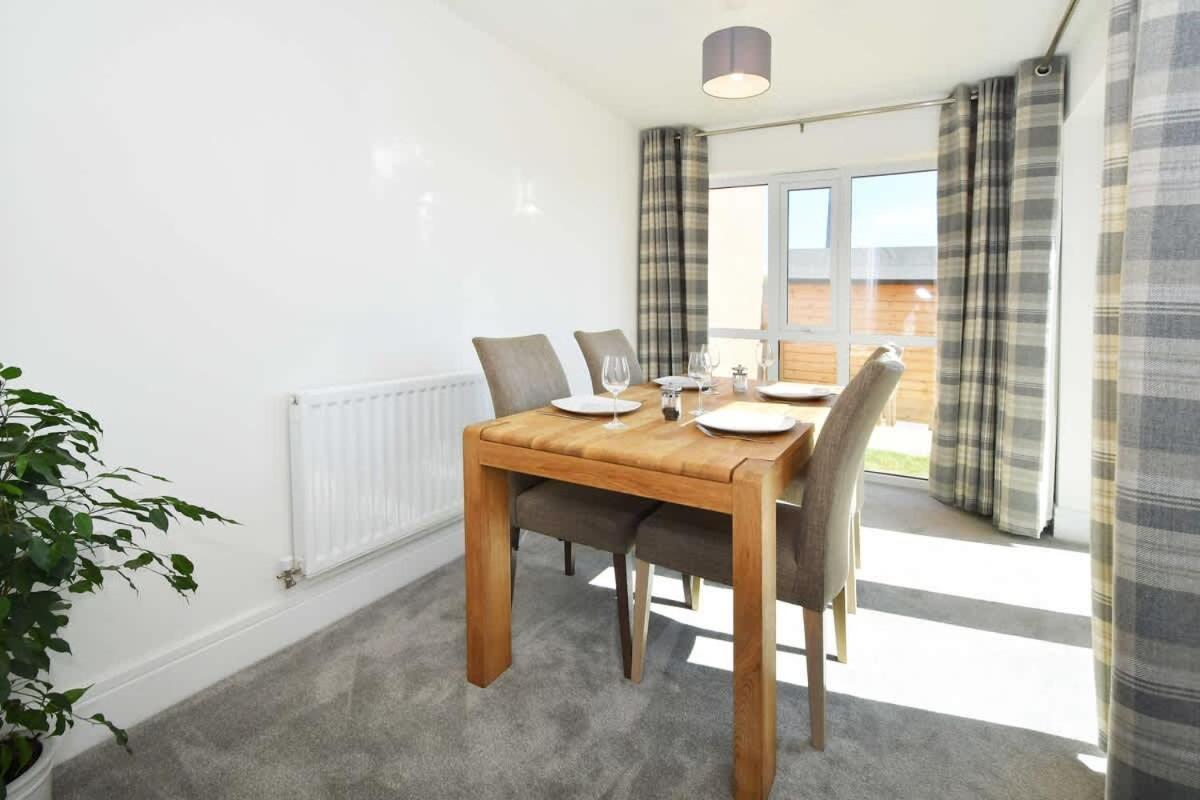 Regal House By True Stays - 3 Bedroom House In Stoke-On-Trent Stoke-on-Trent Exterior foto