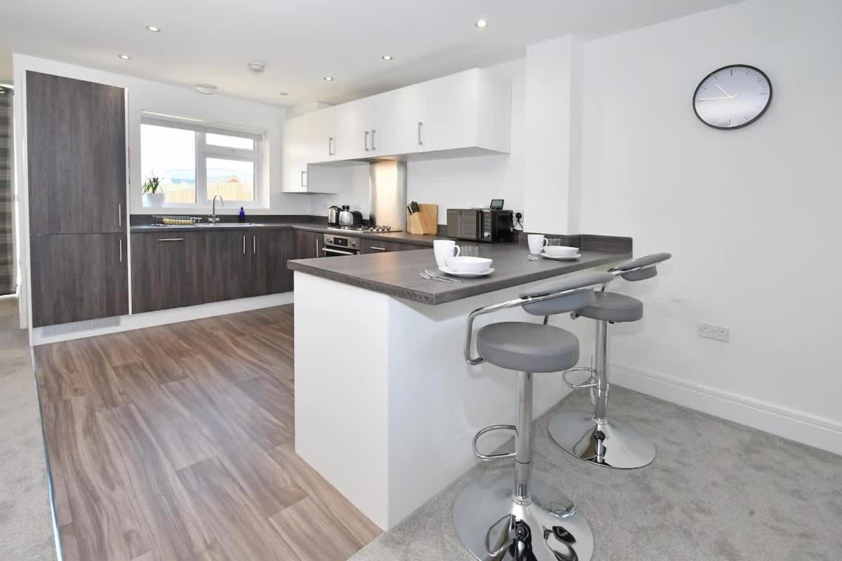 Regal House By True Stays - 3 Bedroom House In Stoke-On-Trent Stoke-on-Trent Exterior foto
